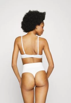 Anna Field Sunlight 3Pack Tshirt Bra - T-Shirt Bh - Pink/Grey/White 11 Anna Field Sunlight 3Pack Tshirt Bra - T-Shirt Bh - Pink/Grey/White -Anna Field Winkel 276e5270e7c24049a9160eb00204598b