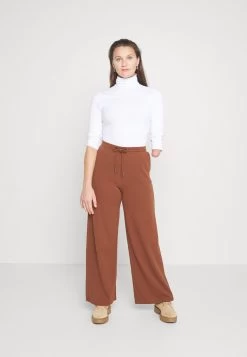 Anna Field Longsleeve - White 17 Anna Field Longsleeve - White -Anna Field Winkel 33e652bf075f464d82d0e58eb5531e43