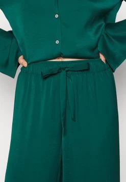 Anna Field Gift Box Pj Set - Pyjama - Green 14 Anna Field Gift Box Pj Set - Pyjama - Green -Anna Field Winkel 35d35f7997c542cdb227b47a977b272d