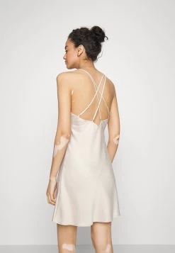 Anna Field Bridal Nightie / 003 - Off-White - Nachtjapon - 003 - Off-White -Anna Field Winkel 460fb469ea0a4822bdcc2fc1b01b7db8