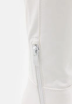 Anna Field Overknee Laarzen - White 13 Anna Field Overknee Laarzen - White -Anna Field Winkel 864d773d904f4dc5a4aa7ca62bf475c5