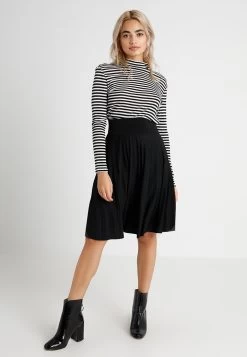 Anna Field Winkel -Anna Field Winkel a2518f9e05b3479da45c4f1ec0fc30e3